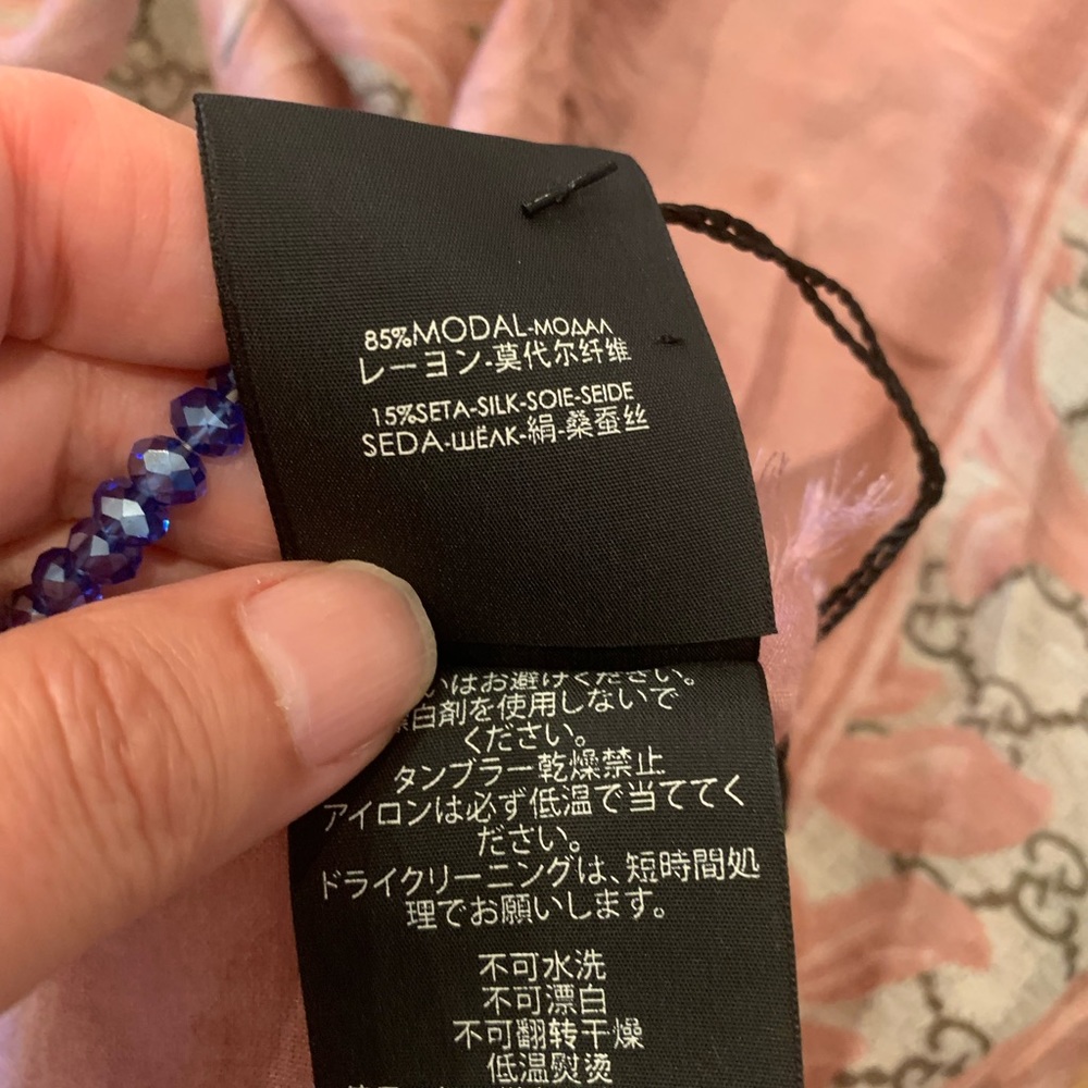 Gucci scarf ❌ Last One❌ - Picture 4 of 10